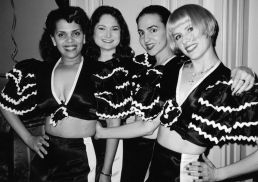 bnwbelles4.jpg (13872 bytes)